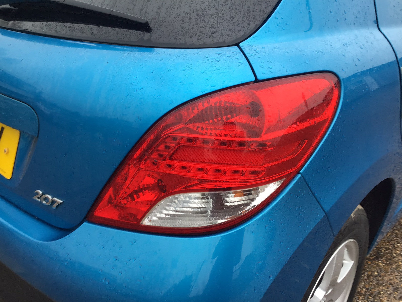 PEUGEOT 207 DRIVER'S SIDE O/S REAR LIGHT 2009 20121