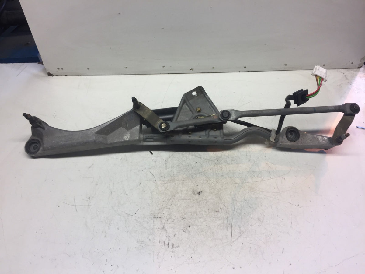 MERCEDES C CLASS W203  WIPER MOTOR WITH LINKAGES A2038200442 404.517 2001 20070