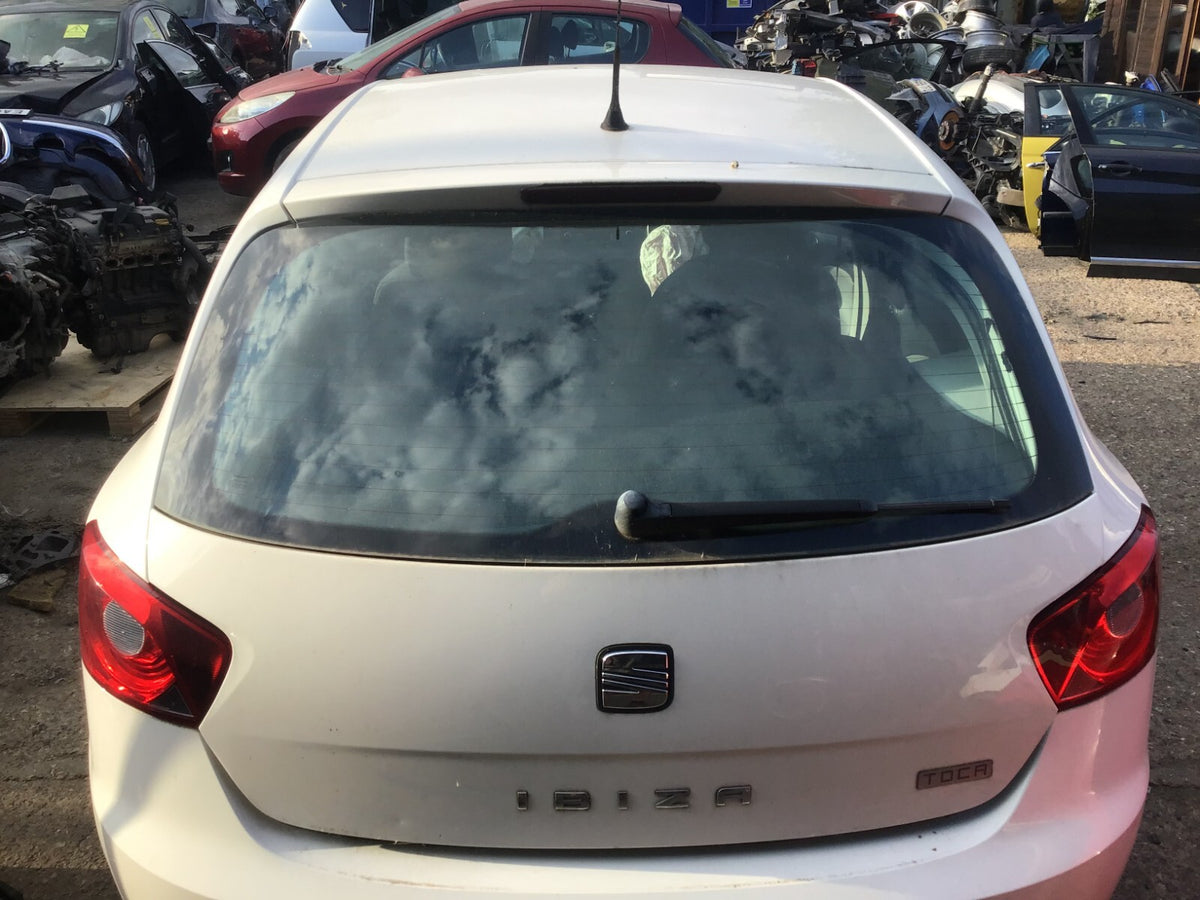 SEAT IBIZA 6J TAILGATE CANDY WHITE PAINT CODE LB9A 5 DOOR 2008 20176