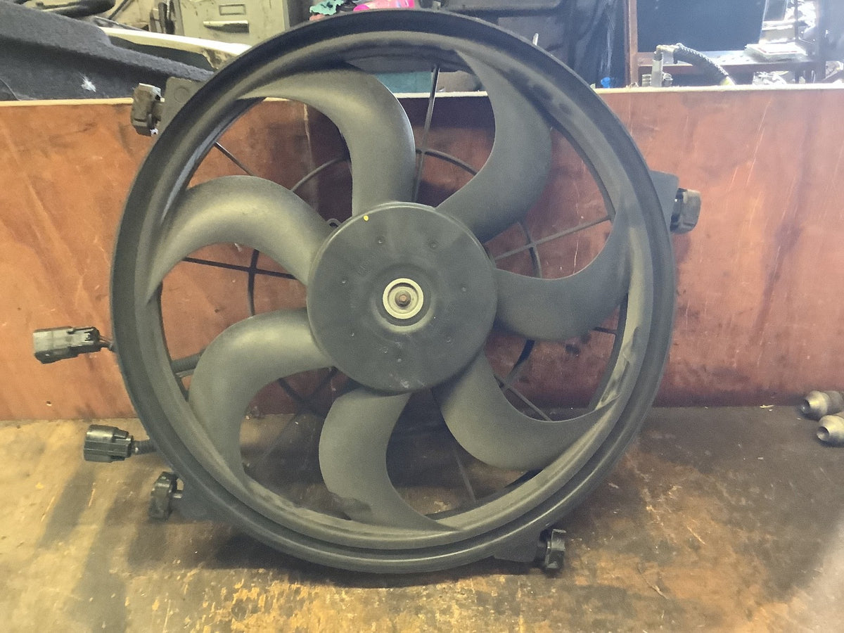 HYUNDAI I20 MK1 RADIATOR FAN COWLING  2008 20127