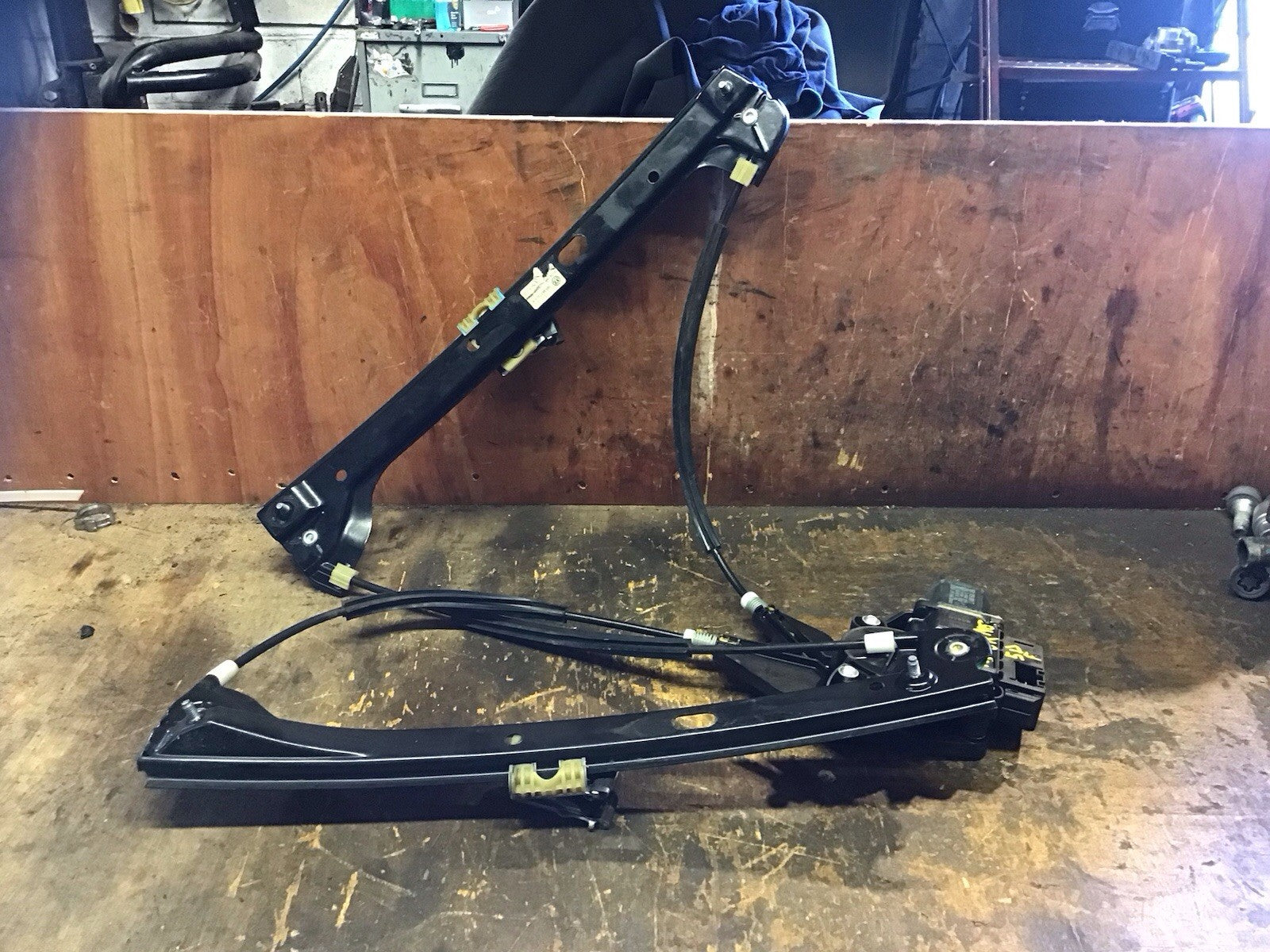 POLO 6R PASSENGERS FRONT WINDOW MOTOR AND REGULATOR 6R0959801T 5 DOOR 09 20131