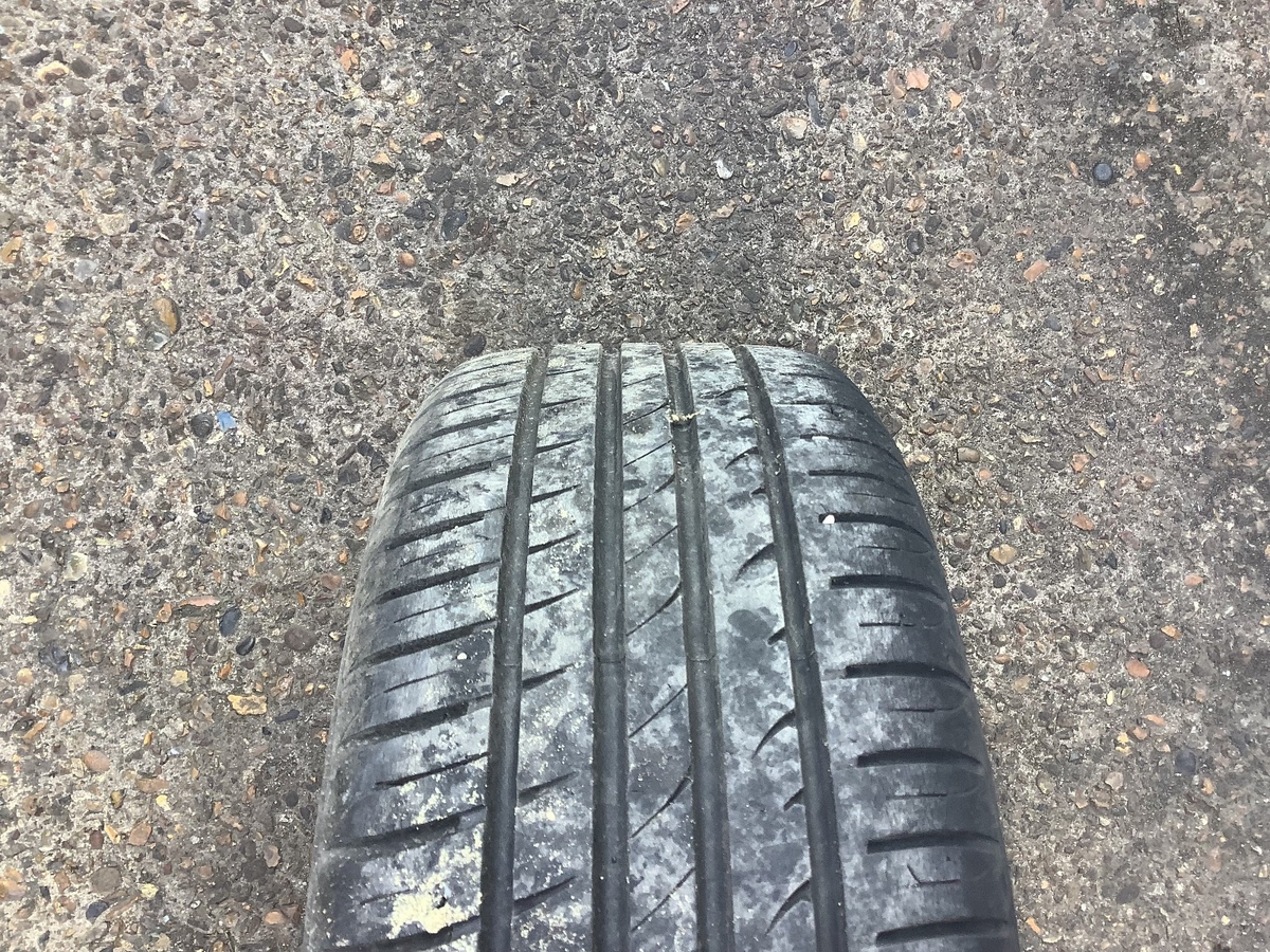 FORD KA MK2 ALLOY WHEEL 15'' TYRE 195X50X15 9S5J 1007 BA 2009 20154