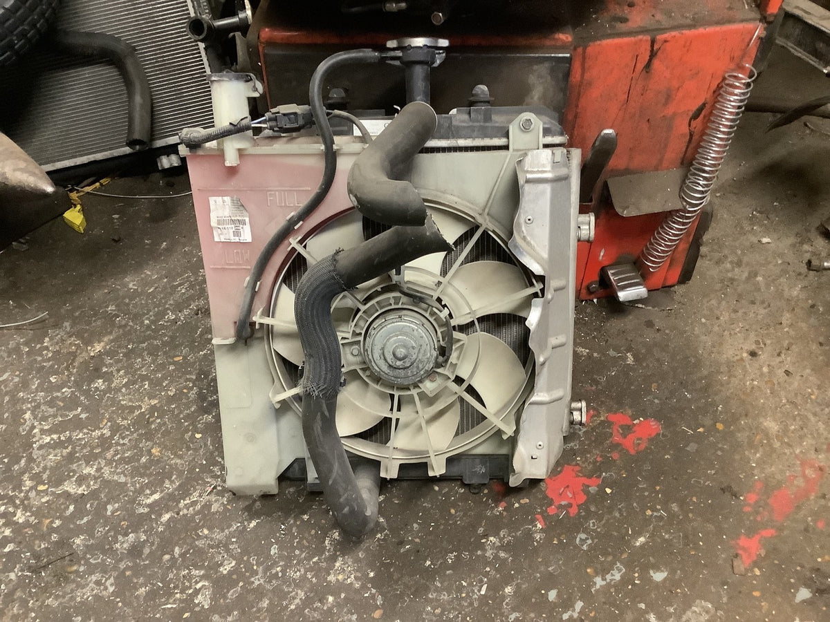PEUGEOT 108 1.0 PETROL COMPLETE RADIATOR FAN CZ422175 3582 2014 20181