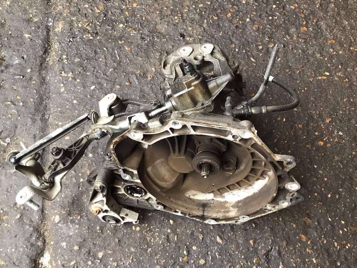 VAUXHALL CORSA C 1.2 PETROL GEARBOX  5 SPEED MANUAL F13C394 2001 20062