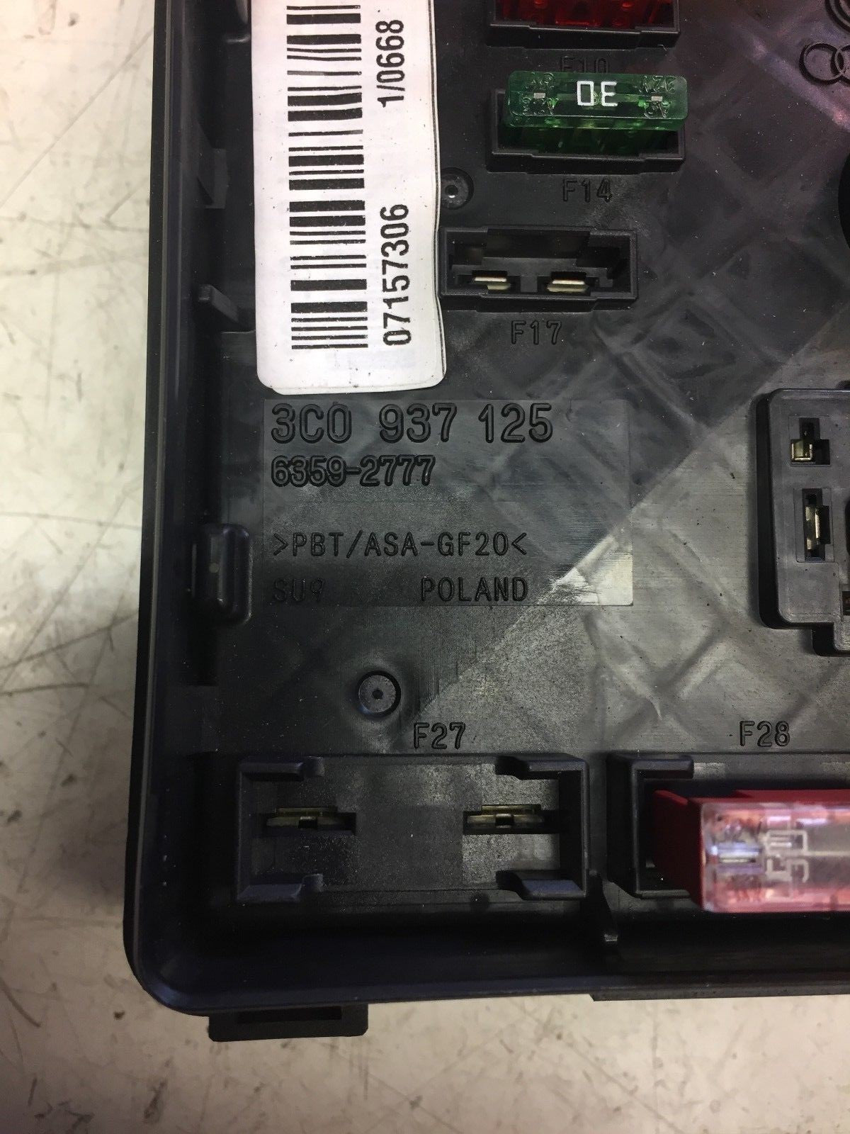VOLKSWAGEN AUDI SEAT SKODA CENTRAL ELECTRICS FOR ENGINE BAY ECU BOX 3C0 937 1252