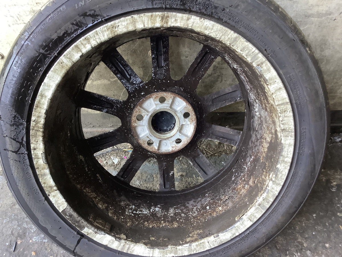 VOLKSWAGEN GOLF MK5 ALLOY WHEEL 17" 1K0601025K WITH TYRE 225X45X17 2002 200811