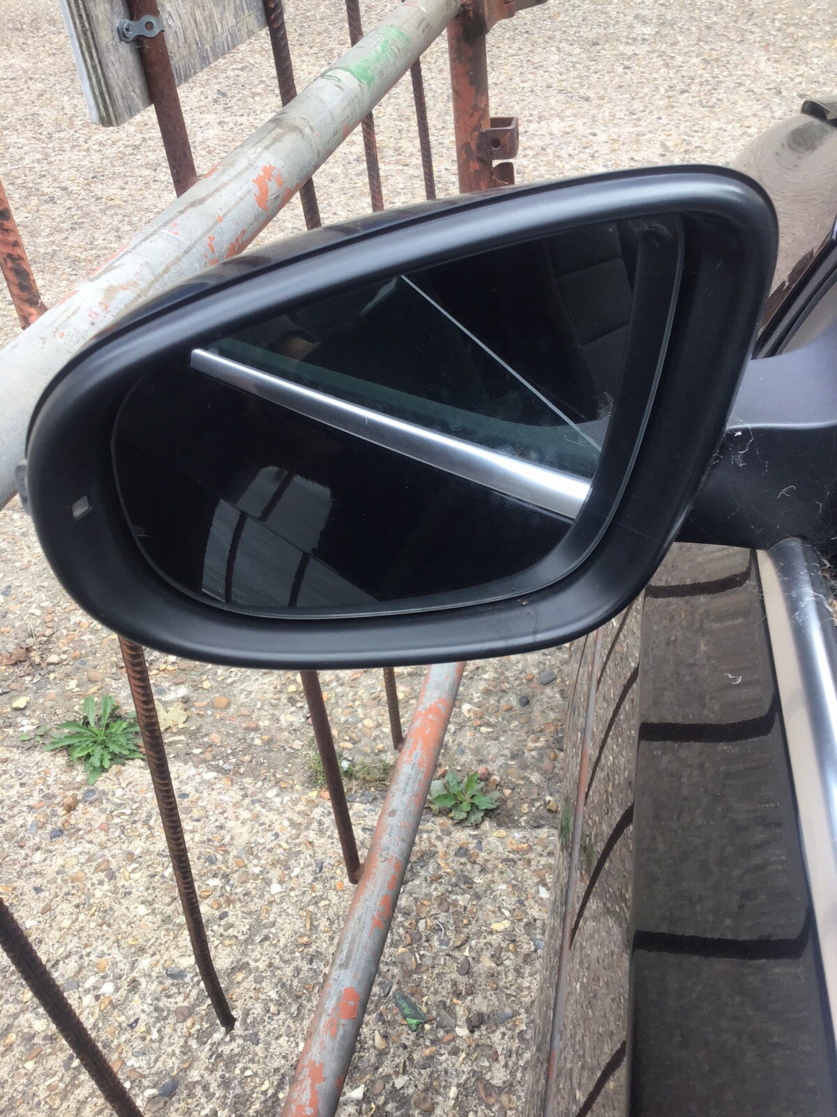 VOLKSWAGEN GOLF MK6 CONVERTIBLE  PASSENGER'S SIDE  MIRROR BLACK LC9X  2009 20123