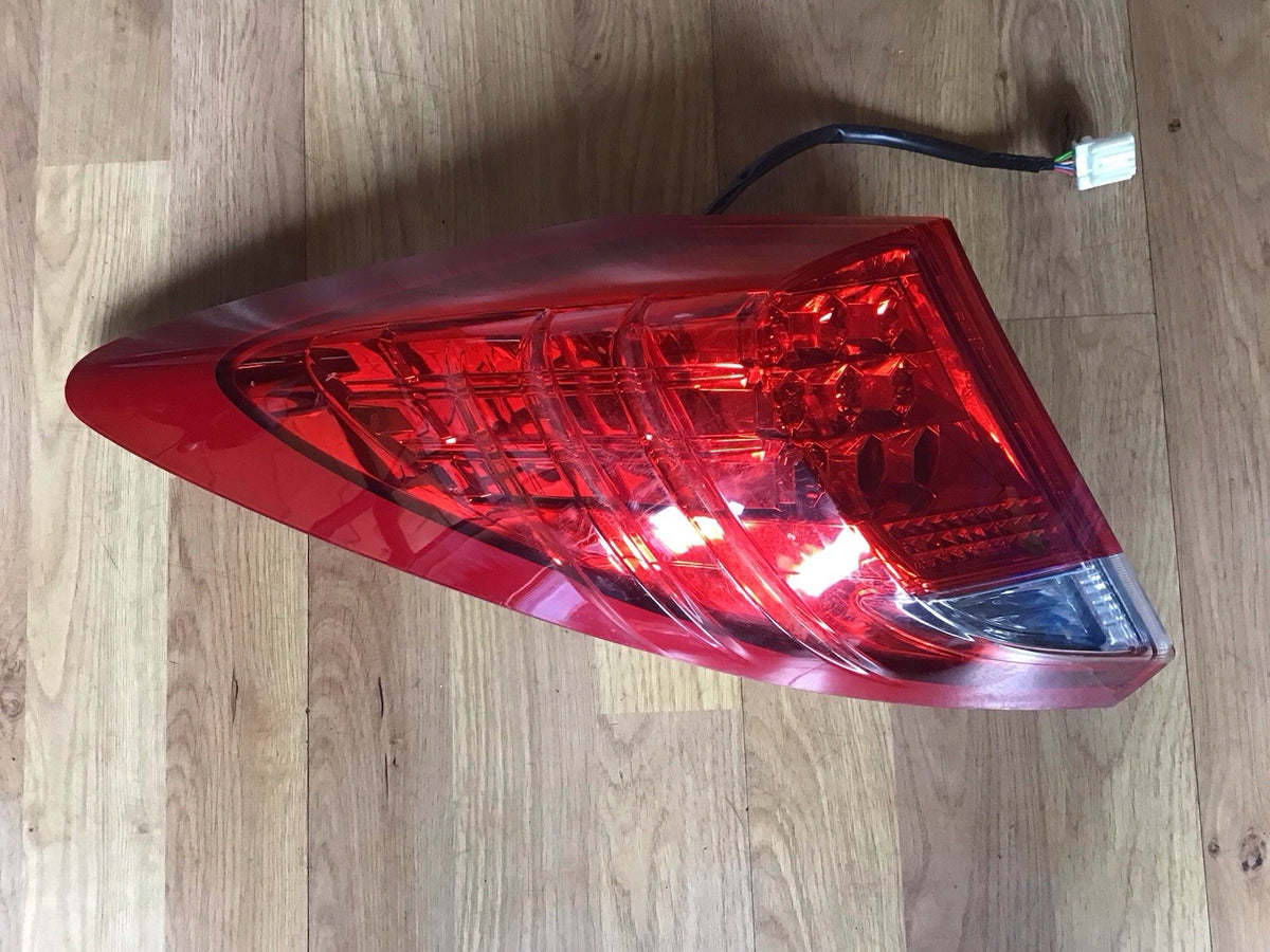HONDA CIVIC MK9 PASSENGER'S SIDE N/S REAR LIGHT FR26260102 2012 20172
