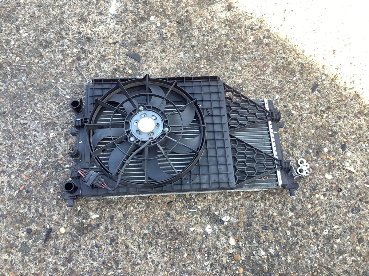 VOLKSWAGEN POLO 6R RADIATOR PACK RADIATOR FAN 6RS121253 1.4 PETROL 2009 20151