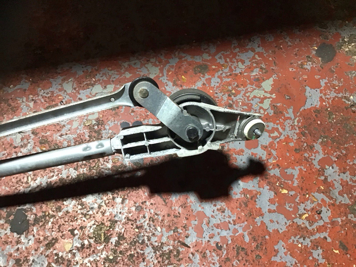 NISSAN JUKE J15 FRONT WIPER MOTOR AND LINKAGE  28800 1KEOC 2014 20196