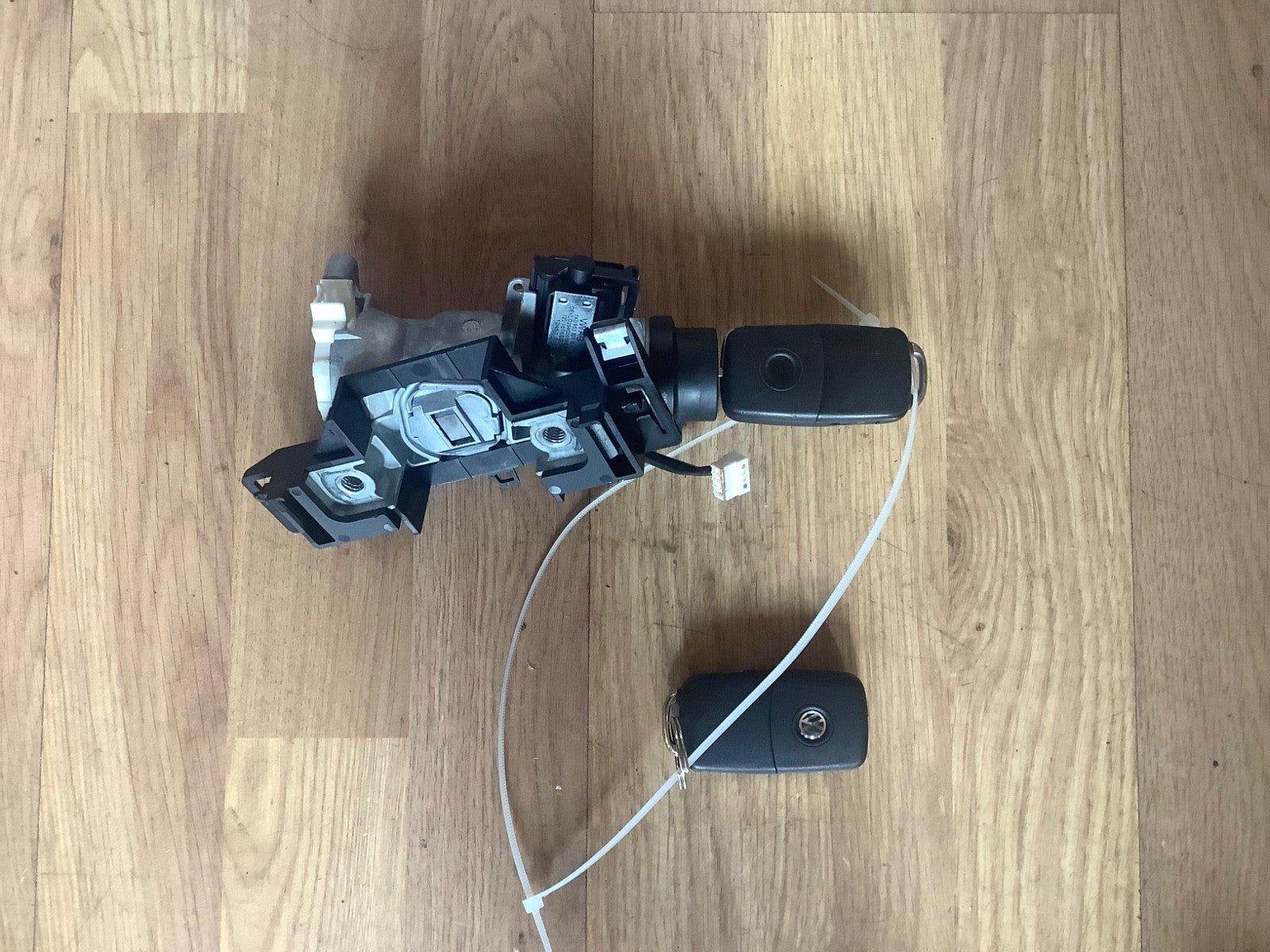 VOLKSWAGEN SHARAN MK2 IGNITION BARREL LOCK AND KEY 1K0905851B 2010 20231