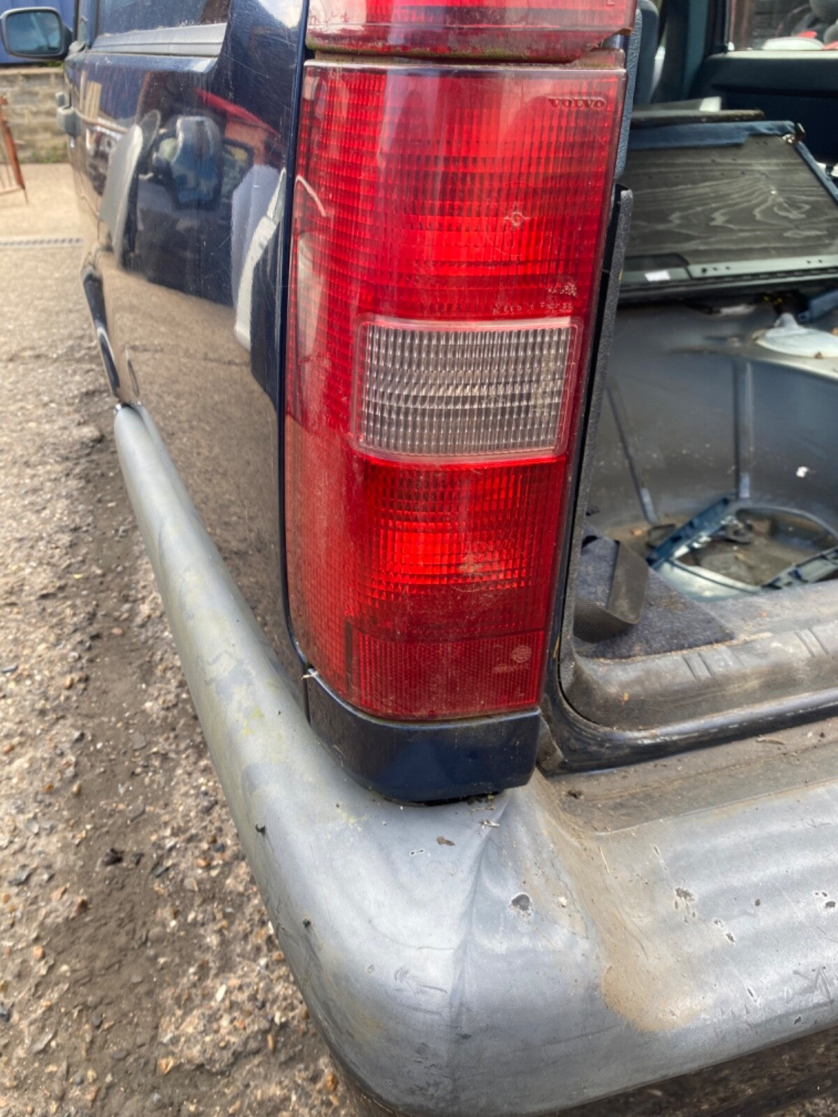 VOLVO 850 ESTATE PASSENGER'S SIDE N/S REAR LIGHT LOWER PART 1992 19971