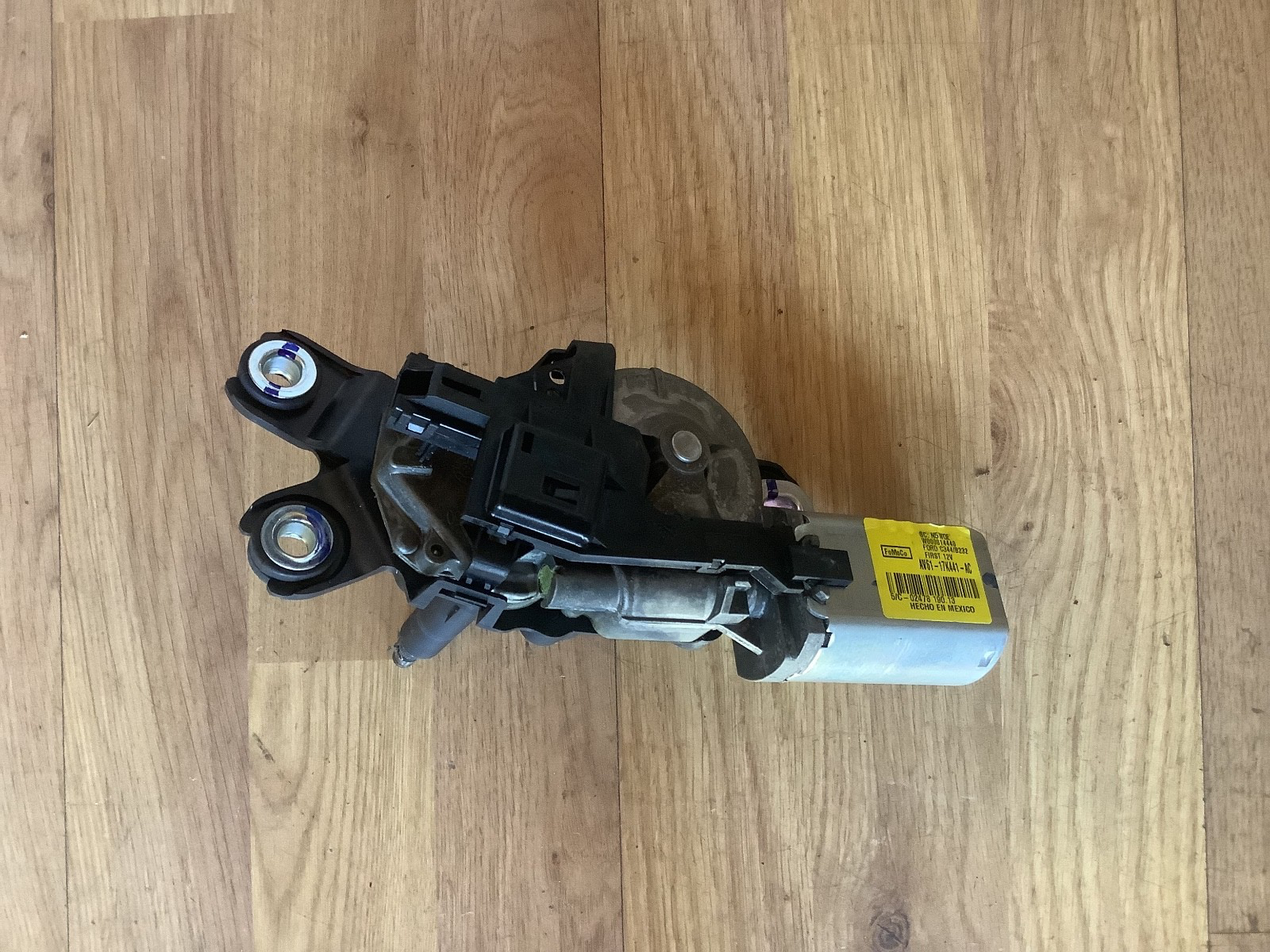FORD C MAX REAR WIPER MOTOR AV61 17K441 AC 2010 20151