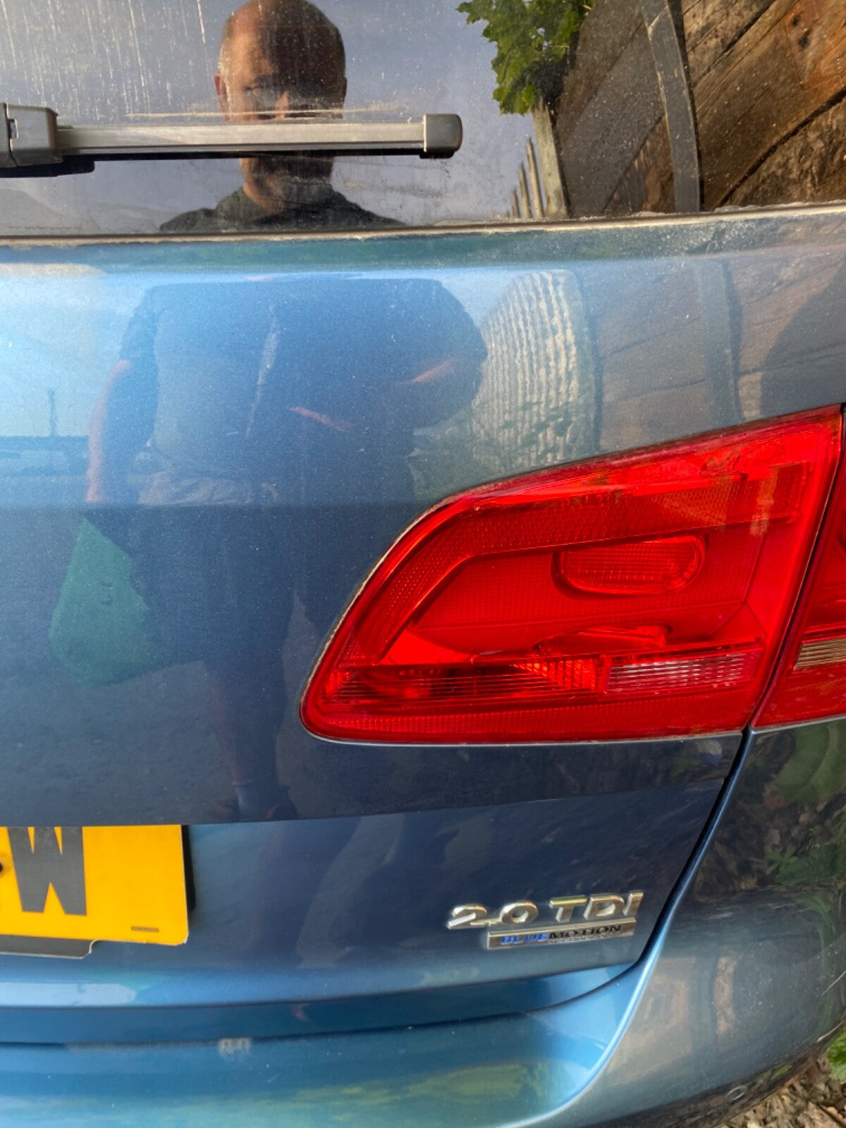 VOLKSWAGEN TOURAN DRIVER'S SIDE O/S REAR LIGHT REAR TAILGATE LIGHT 2010 20153