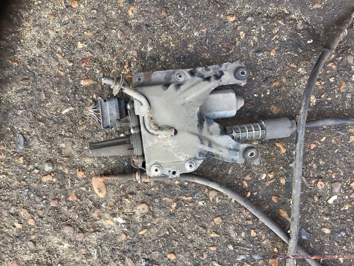 VAUXHALL ASTRA J ELECTRIC HAND BRAKE MOTOR 13365044 2015 20216
