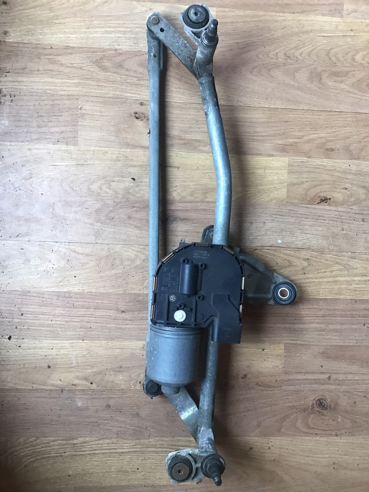 VOLKSWAGEN PASSAT B6 FRONT WIPER MOTOR LINKAGE 3397020755 3C2955023D 2005 20109