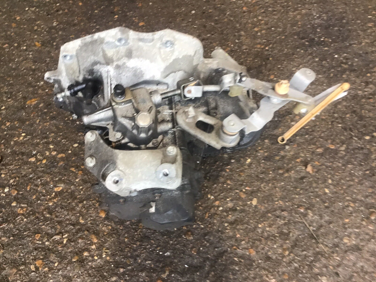 VAUXHALL CORSA D GEARBOX MANUAL 1.2 PETROL CODE ML5 5 SPEED 2010 20145