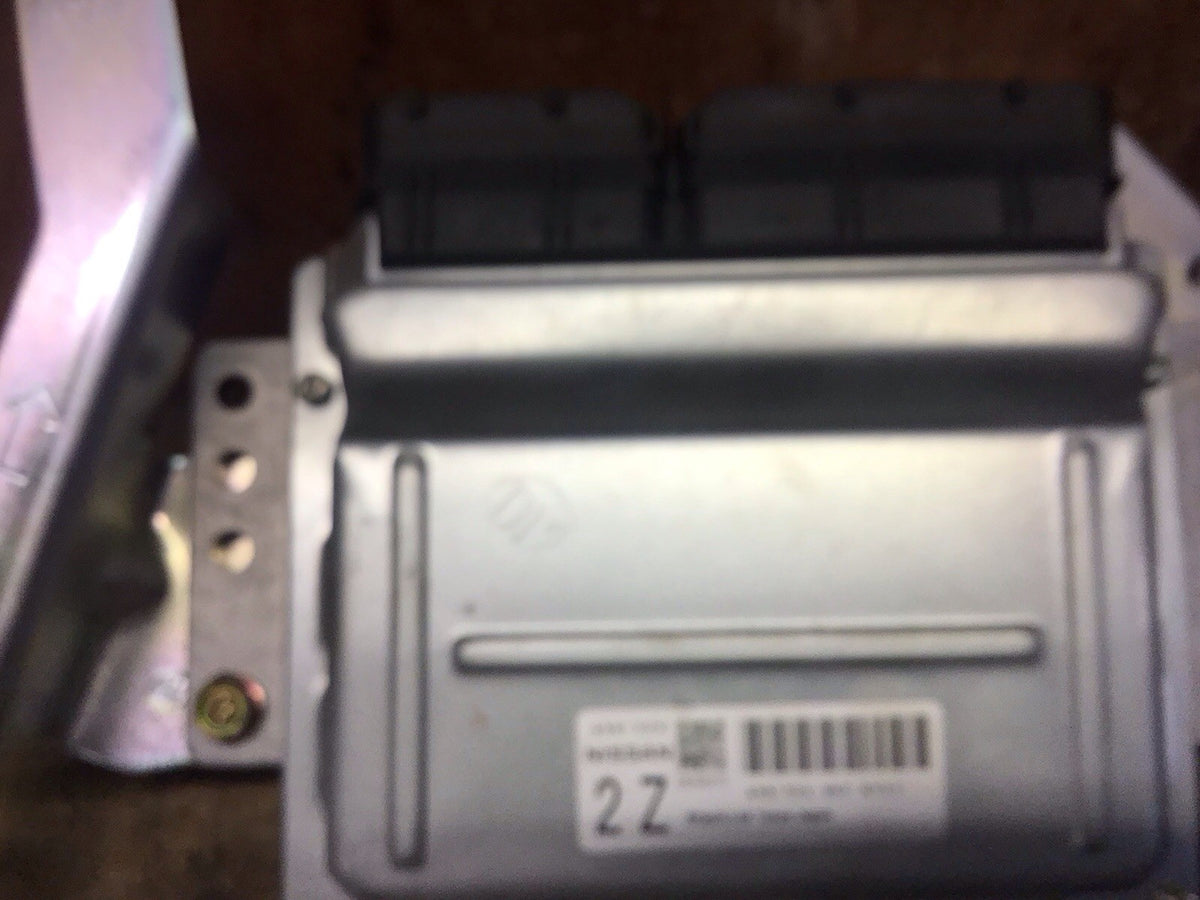 NISSAN X TRIAL T30 2.5 ECU ENGINE CONTROL A56 Y24 2001 20073
