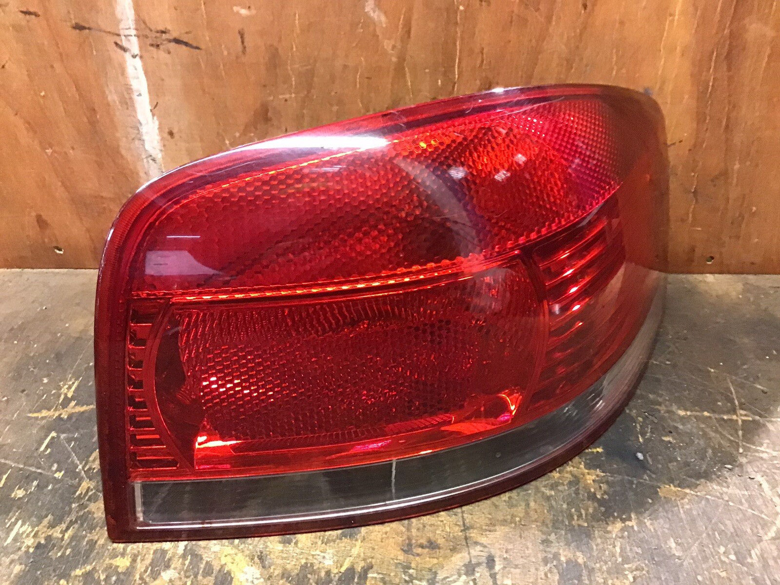 AUDI A3 8P DRIVER'S SIDE O/S  REAR LIGHT 8P0945096A 3DOOR 2004 20081