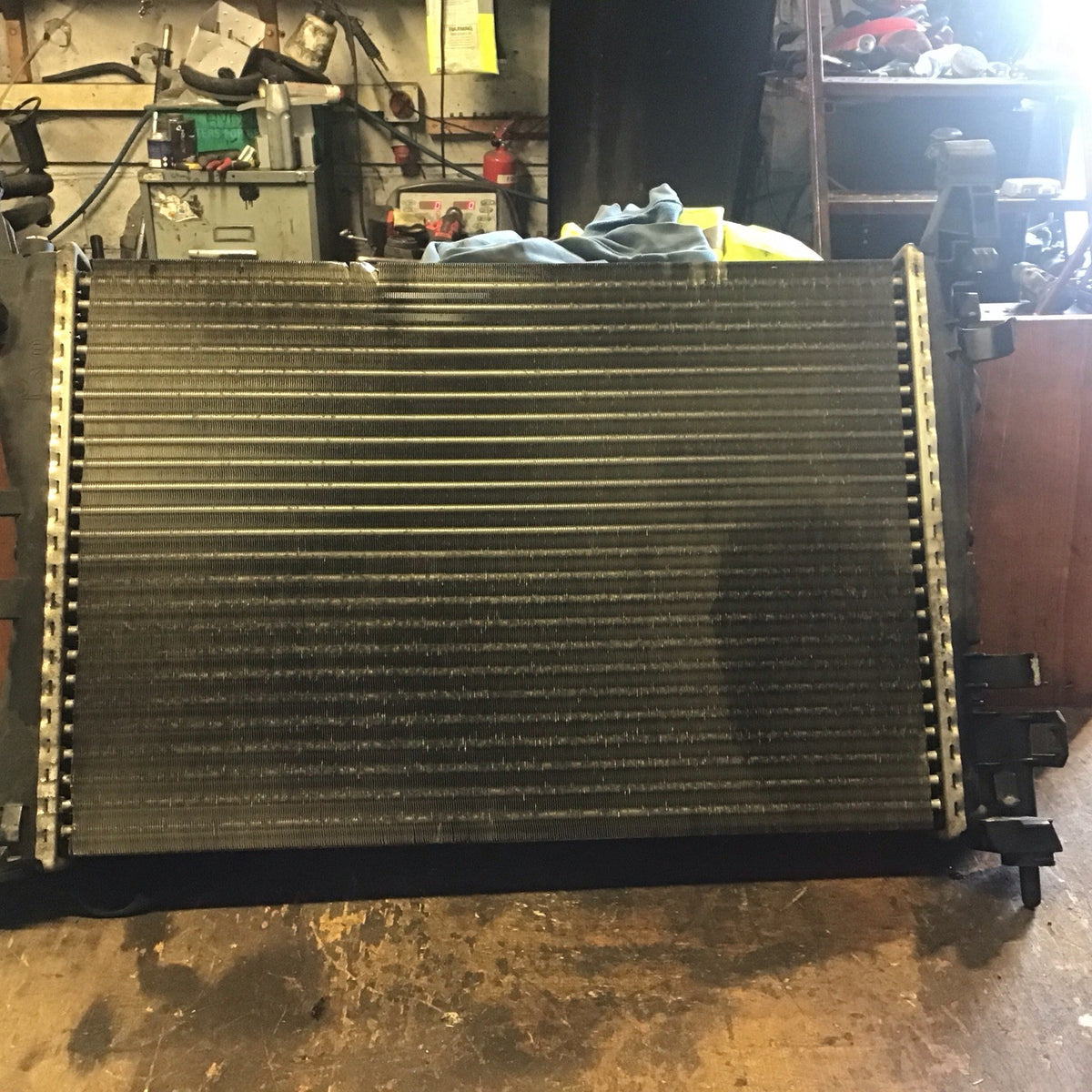 VAUXHALL CORSA D 1.2 1.4 PETROL RADIATOR 55701408 06 105
