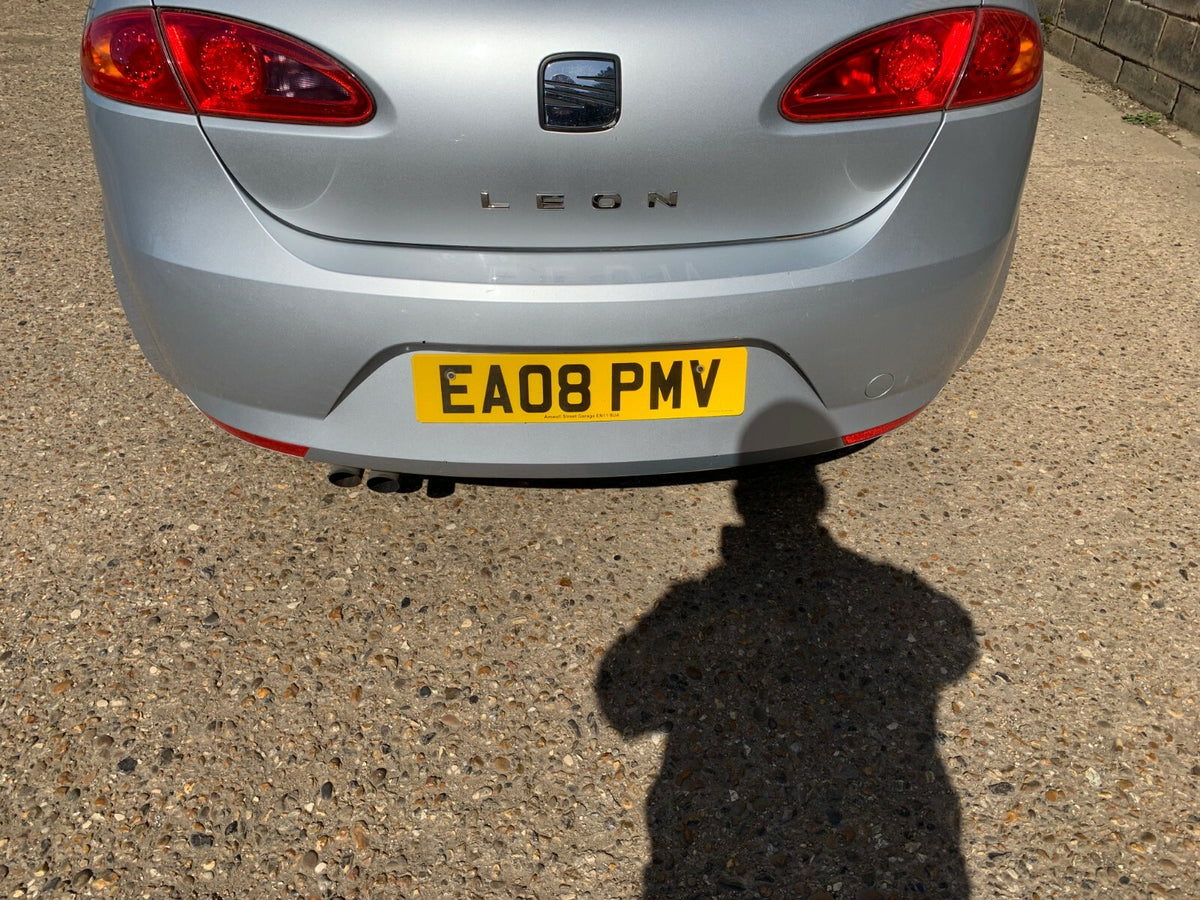 SEAT LEON REAR BUMPER IN METALLIC SILVER COMPLETE LS7Y 2007 2012 0