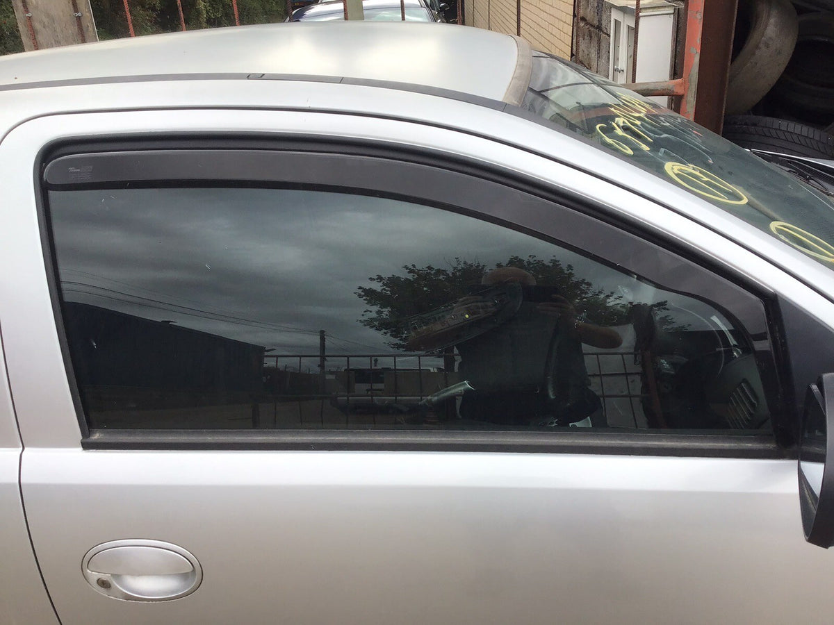 VAUXHALL CORSA C DRIVER'S O/S SIDE WINDOW GLASS DOOR WINDOW 3 DOOR  2001 20060