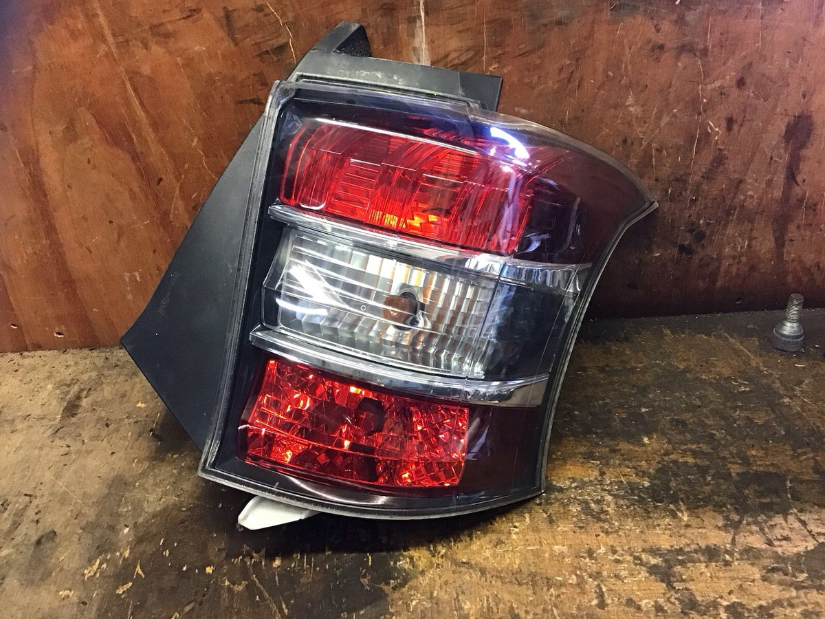 TOYOTA IQ  DRIVERS'S SIDE O/S REAR LIGHT 2009 20143