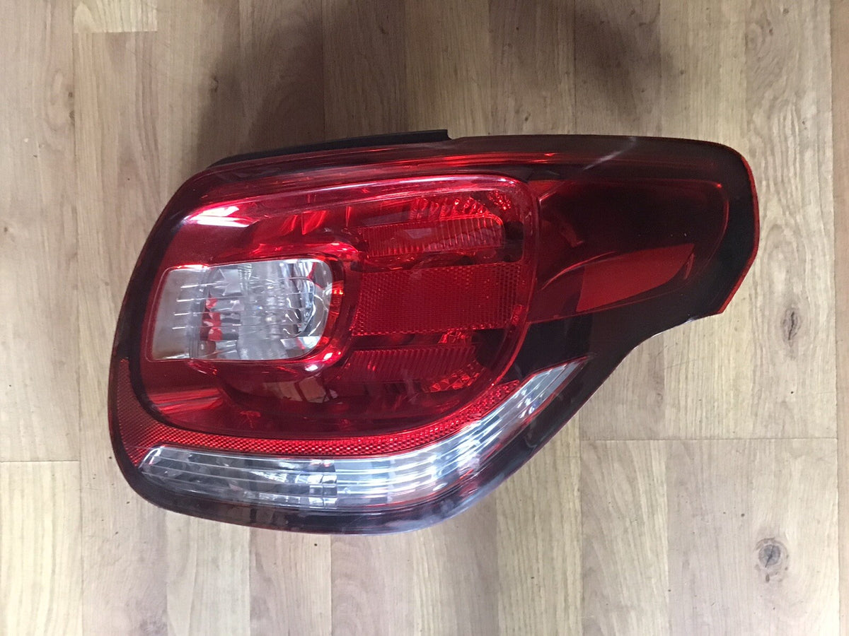 CITROEN DS3 DRIVER'S SIDE O/S REAR LIGHT 9683115380 2010 20150