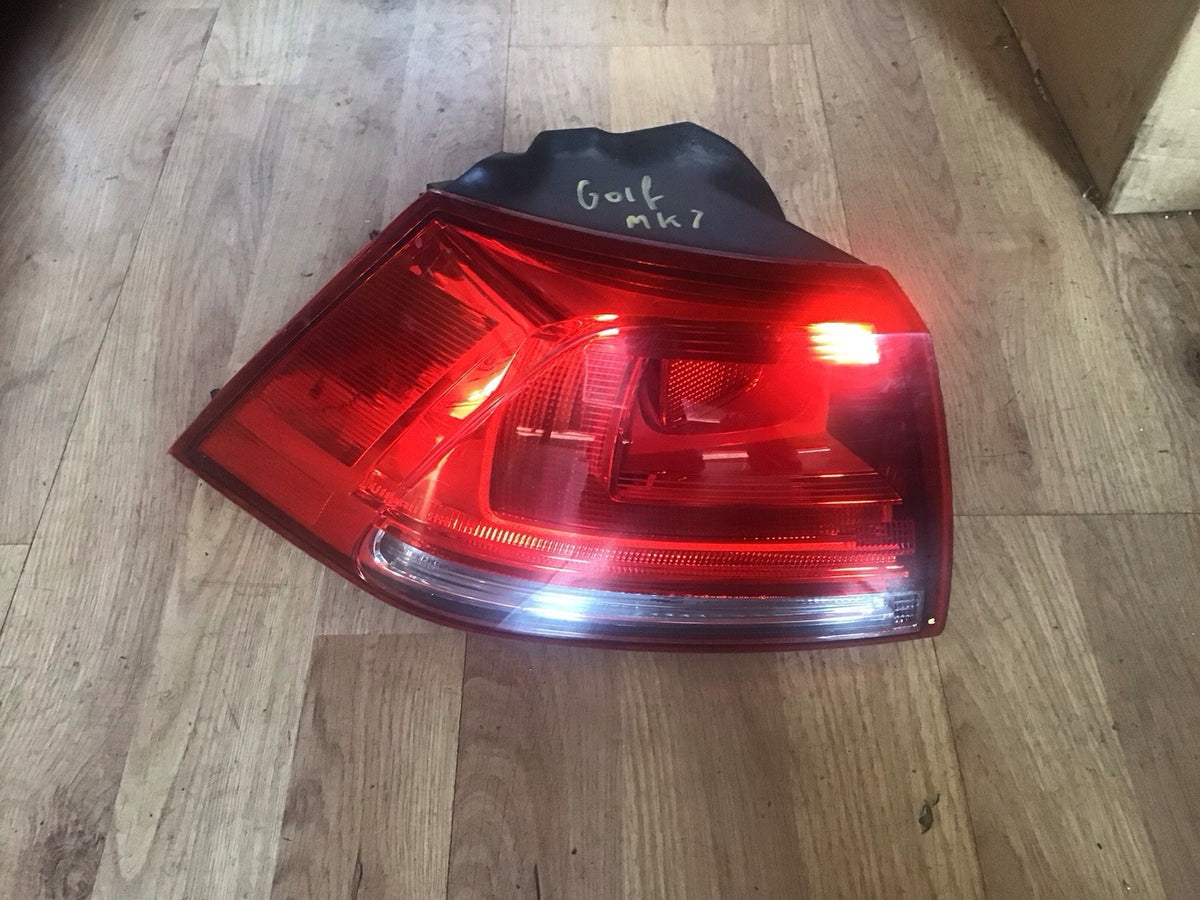VOLKSWAGEN GOLF MK7 PASSENGER'S SIDE N/S OUTER REAR LIGHT 2013 20180