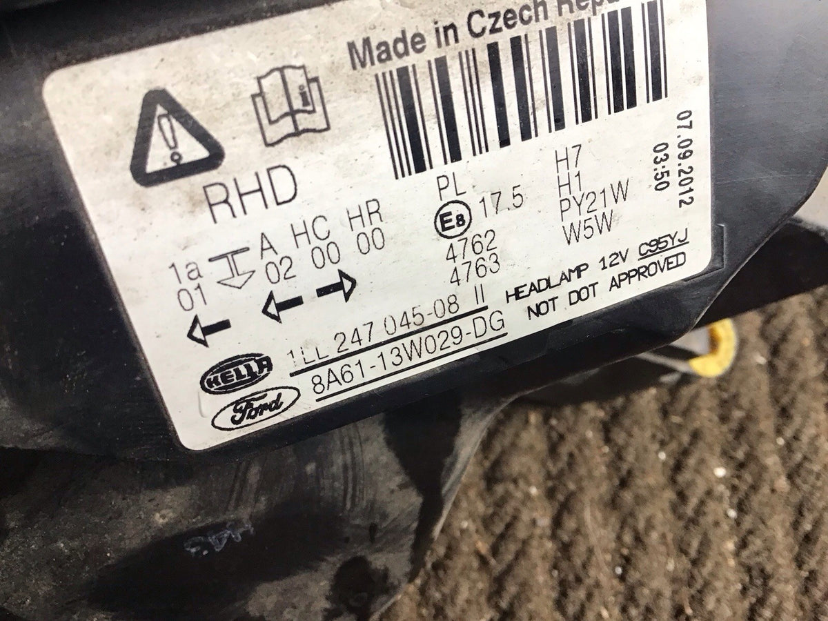 FORD FIESTA MK7 HEADLIGHT DRIVERS SIDE O/S 8A61 13W029 DG 2008 20129