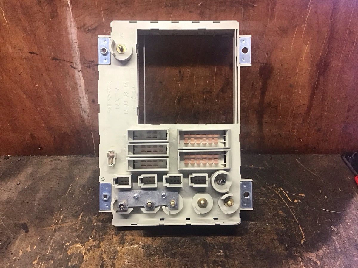 MAN TGX TGS FUSE BOX 81.25444.6074 EURO 6 2015 20201