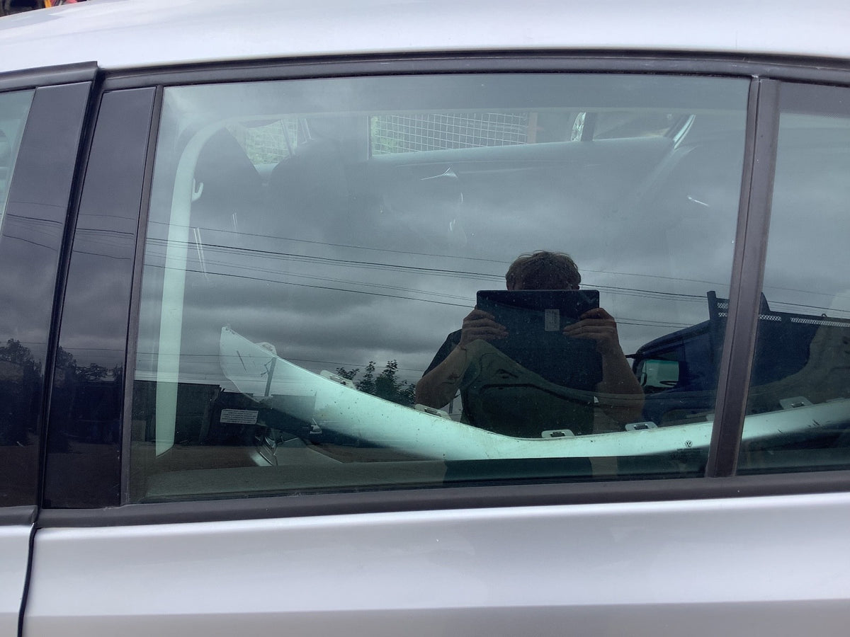 VOLKSWAGEN GOLF MK6 PASSENGER SIDE N/S REAR DOOR WINDOW GLASS 5 DOOR 2009 20122