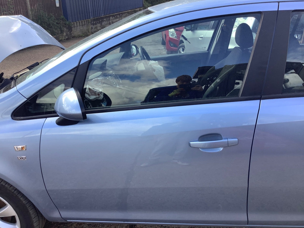 VAUXHALL CORSA D PASSENGER SIDE N/S FRONT DOOR CRINAN BLUE Z22R 5 DOOR 2006 20144
