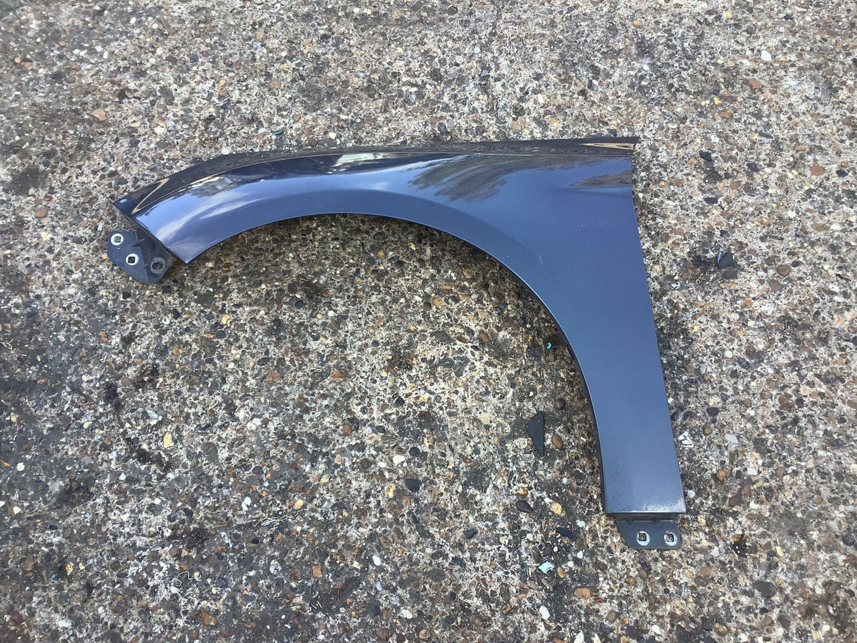 FORD FOCUS MK3 PASSENGERS SIDE N/S WING PANEL MIDNIGHT SKY  2011 20151