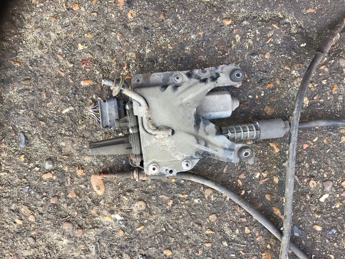 VAUXHALL ASTRA J ELECTRIC HAND BRAKE MOTOR 13365044 2015 20215