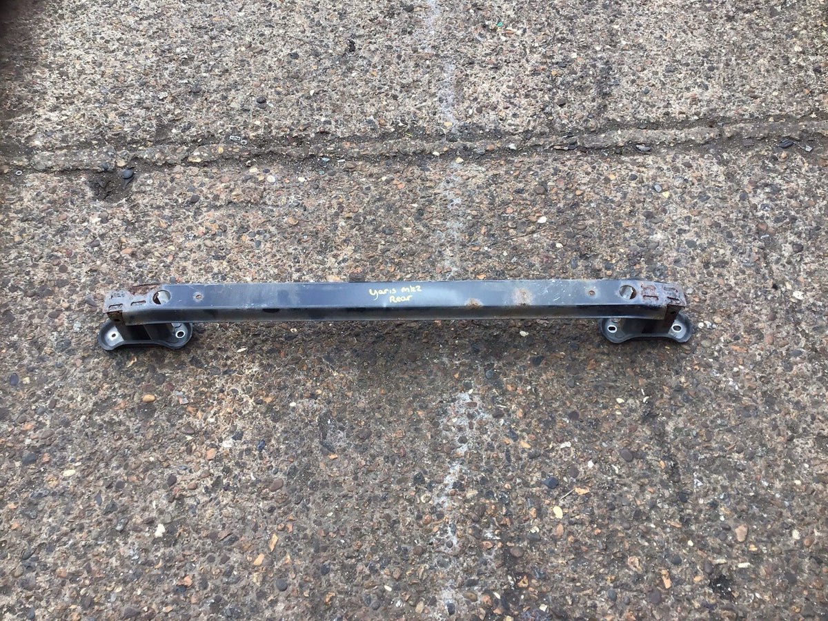 TOYOTA YARIS MK2 REAR SUPPORT BAR CRASH BAR 2007 20110
