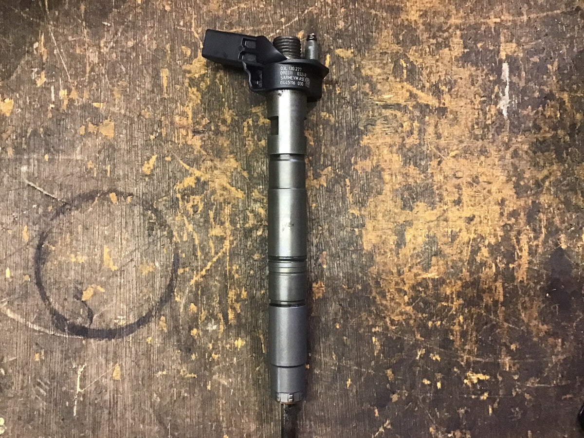 VOLKSWAGEN AUDI 2.0 TDI DIESEL FUEL INJECTOR 03L130277 0445116030 2009 20125