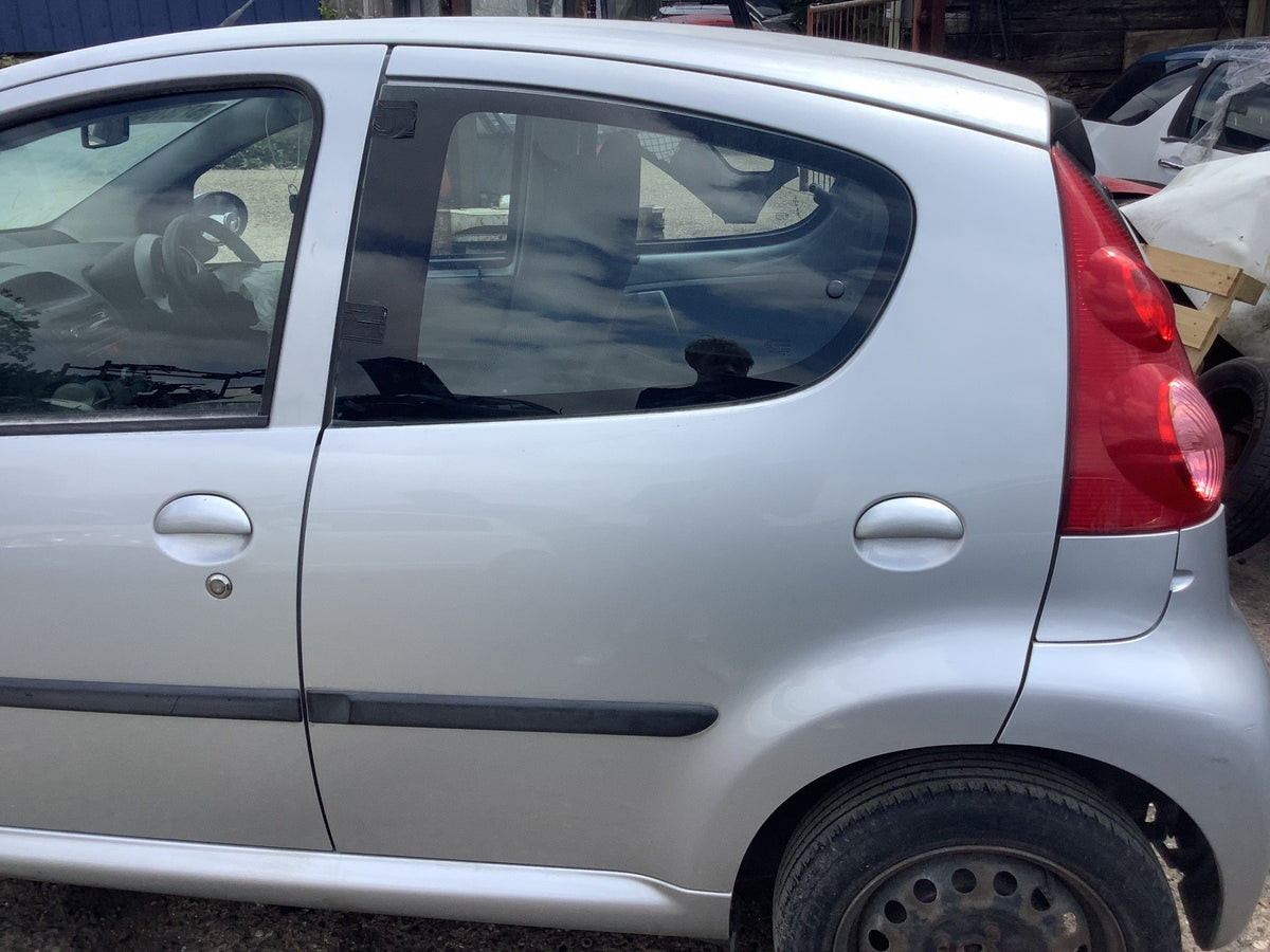 PEUGEOT 107 PASSENGERS SIDE N/S REAR DOOR GRIS GALLIUM PAINT CODE KTB 2005 20144