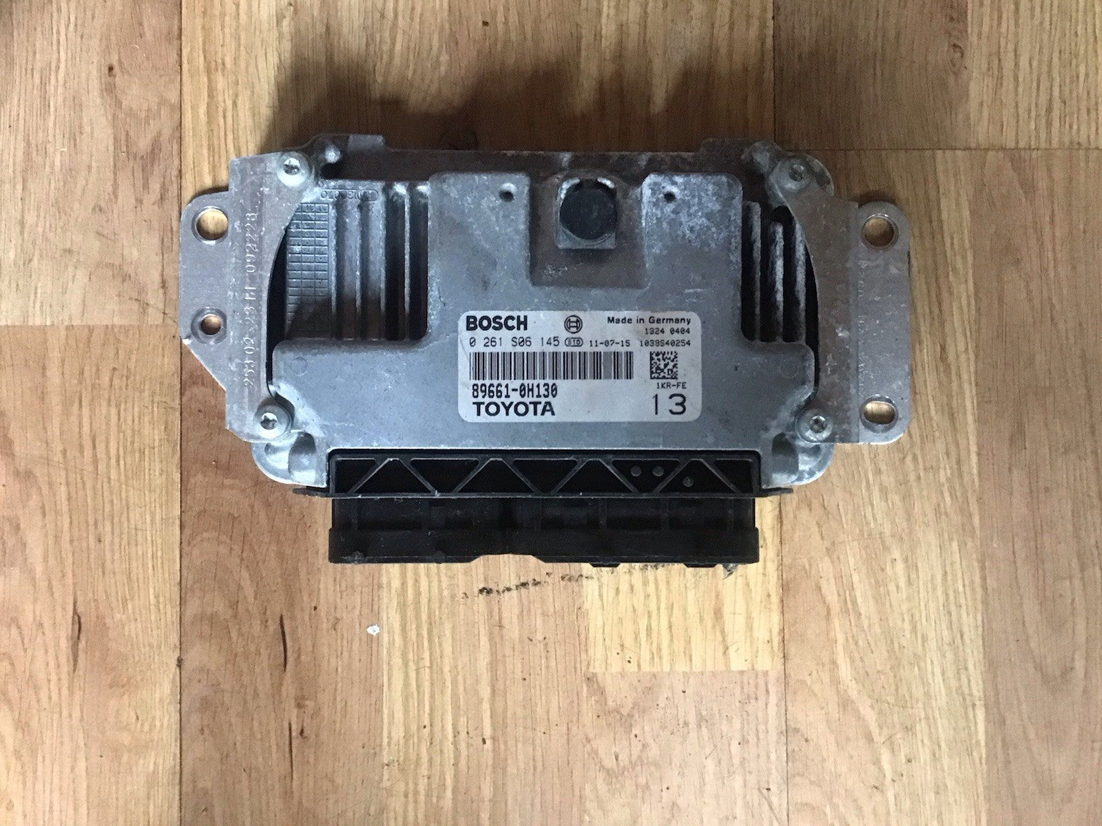 TOYOTA AYGO 1.0 PETROL ENGINE ECU 0261S06145 2005 20131