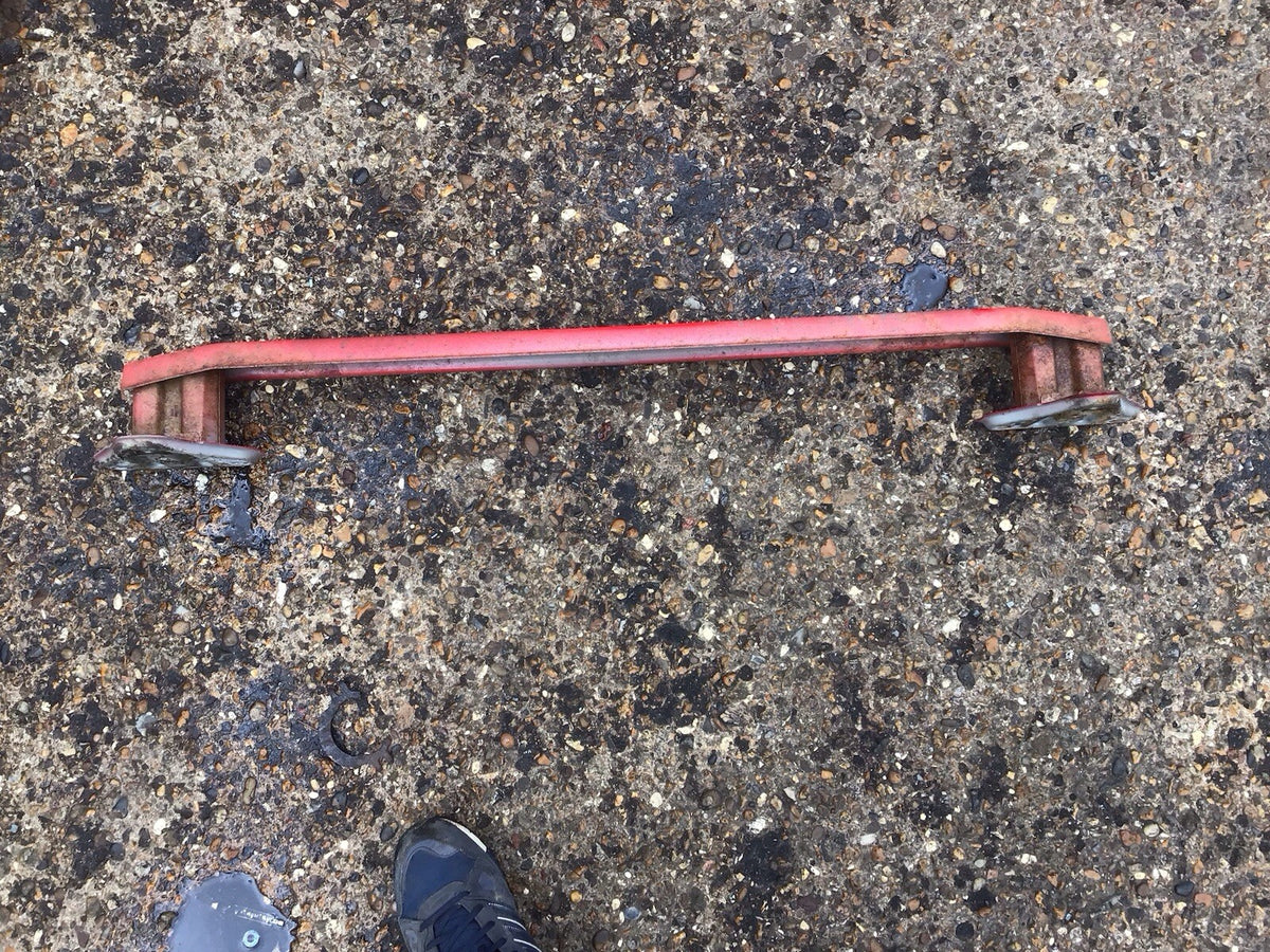 TOYOTA YARIS MK2 REAR SUPPORT BAR CRASH BAR 2007 20114