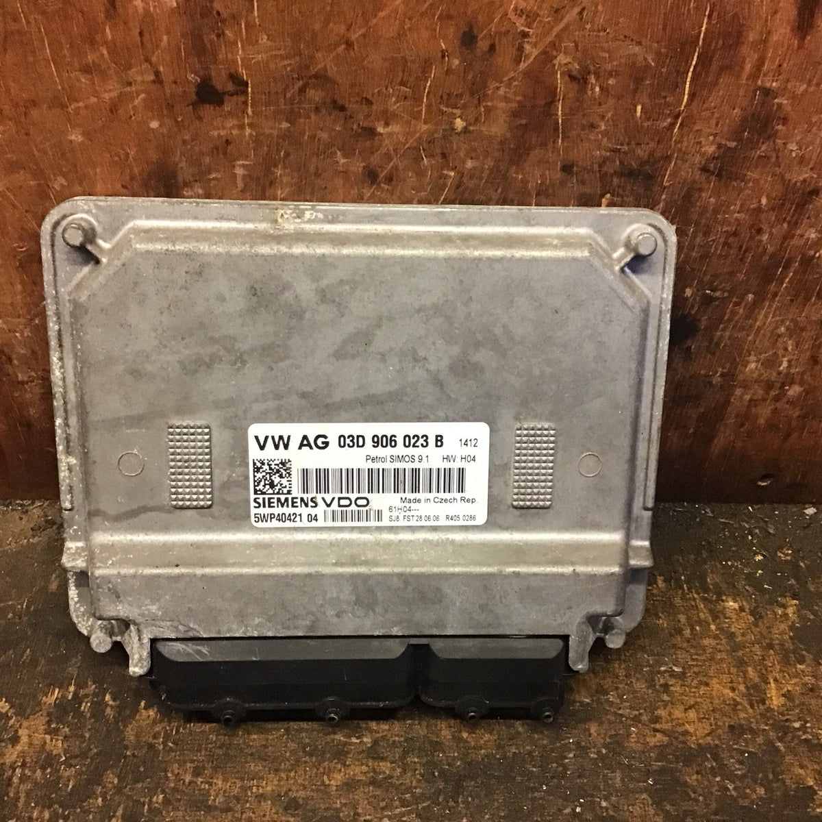 VOLKSWAGEN POLO MK4 PETROL ENGINE CONTROL UNIT ECU 03D906023B 2002 20071