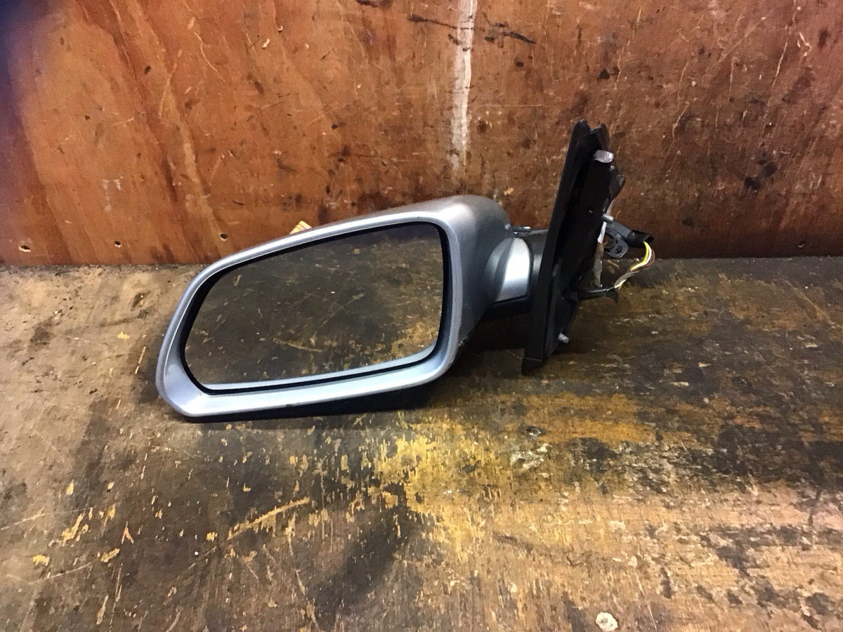 VOLKSWAGEN POLO 9N3 PASSENGERS SIDE N/S WING MIRROR SILVER METALLIC 2005 20084