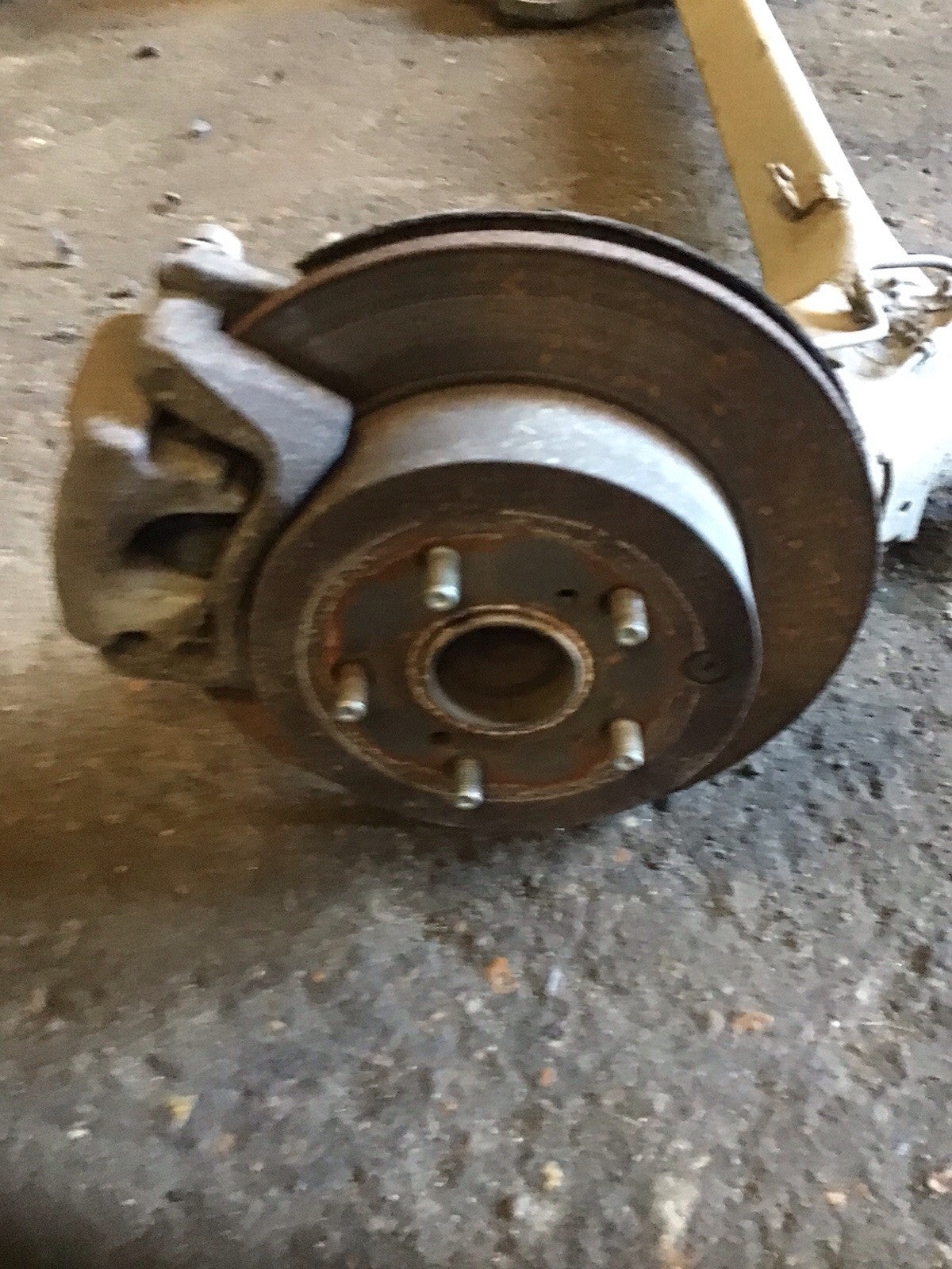 TOYOTA VERSO MK2 REAR AXLE BEAM DISC ABS 2013 20185