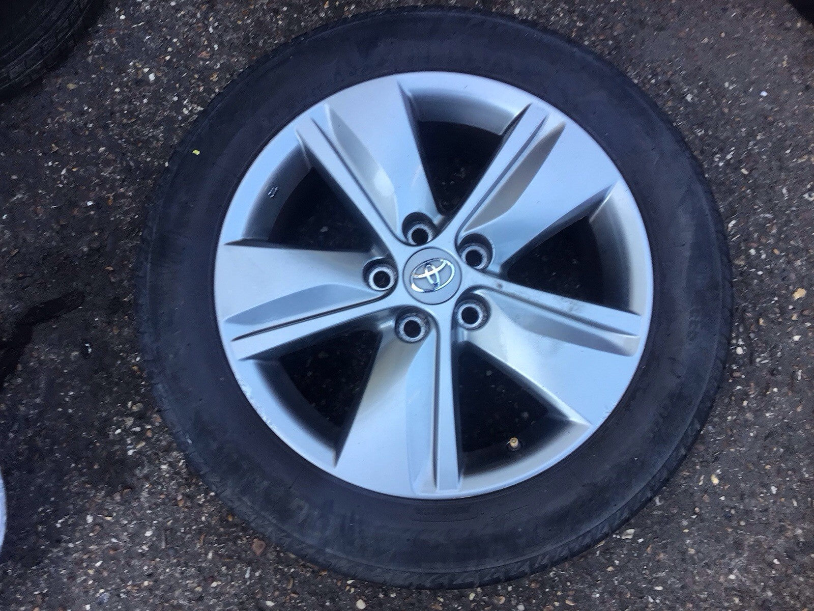 TOYOTA VERSO ALLOY WHEEL 17'' 215X55X17 42611 0F160 2013 20180
