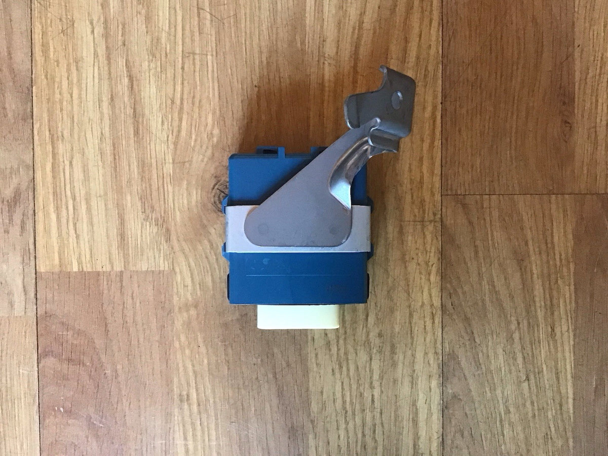 TOYOTA VERSO 1.8 PETROL DOOR LOCK CONTROL MODULE ECU 85970 64020 2013 20185