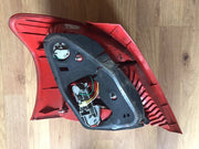 TOYOTA YARIS MK2 DRIVER'S SIDE O/S REAR LIGHT 2006 20115