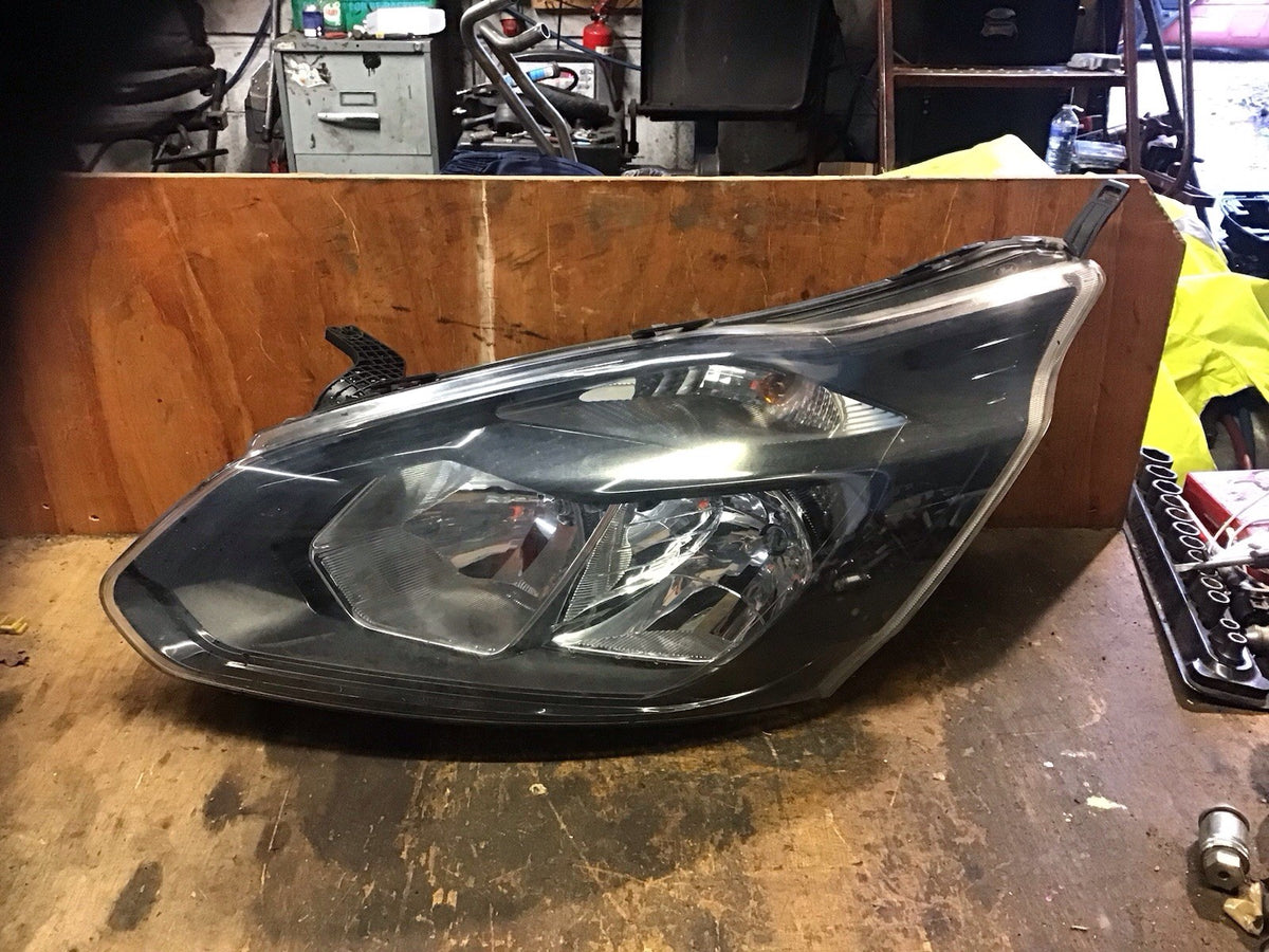 FORD TRANSIT CUSTOM  HEADLIGHT N/S PASSENGERS SIDE BK21 13W030 AJ 2012 20182