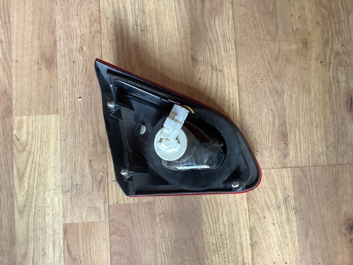 NISSAN QASHQAI DRIVER'S SIDE O/S INNER REAR LIGHT 89503209 2010 20133