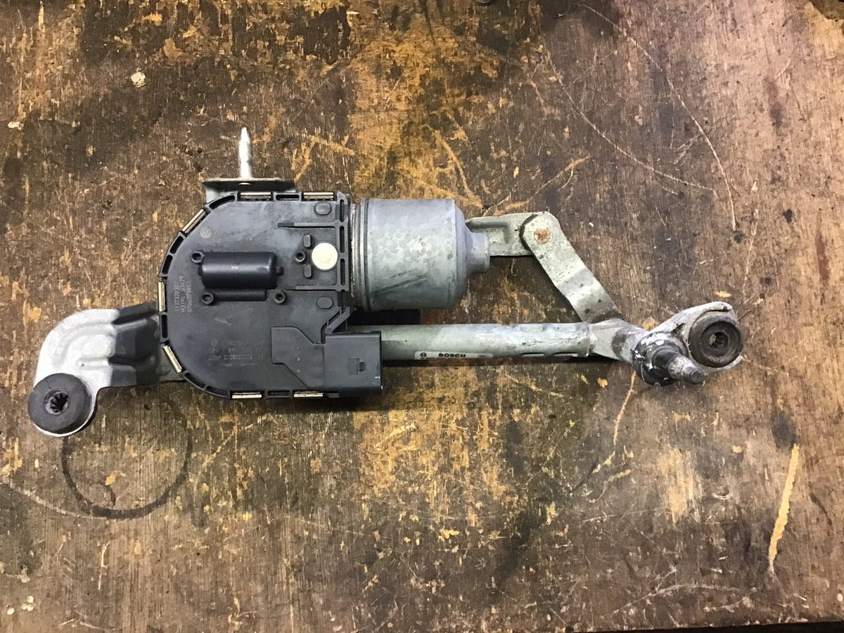 VOLKSWAGEN GOLF PLUS PASSENGER SIDE WIPER MOTOR & LINKAGE 2005 20133