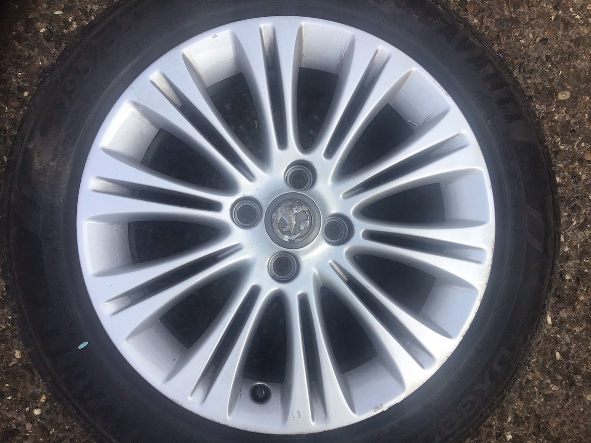 VAUXHALL CORSA ALLOY WHEEL 16'' 13298019 AND TYRE 195X55X16 2006 20143